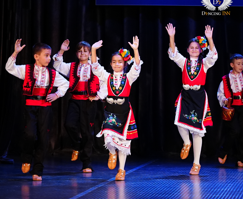 Международният танцов шампионат Dancing INN популяризира българския фолклор с въвеждането на нова категория – Български народни танци