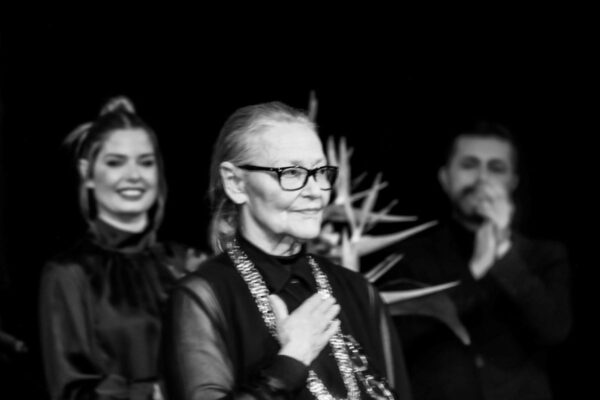 Цветана Манева и звездният актьорски състав на „За любовта…“ се завръщат във Варна на 31 август