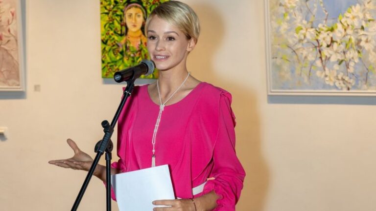 Деница Гергова Vivacom Art Hall Оборище 5