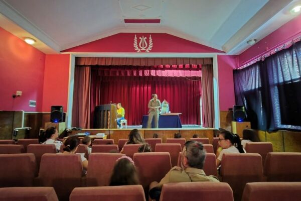 Театър, музика и творчество вдъхнови деца и родители в  програмата „Приключенци на колела“